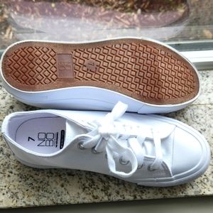 White NoBo shoes size 7